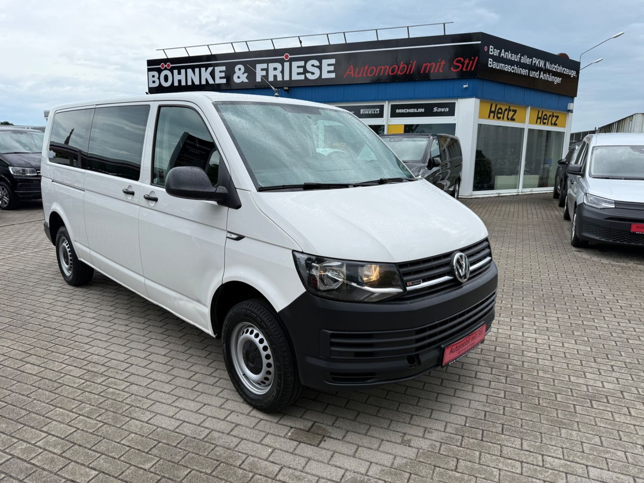 Volkswagen T6 Transporter Kasten Kombi lang 4Motion 5 Sitze - People carrier: picture 1 Volkswagen T6 Transporter Kasten Kombi lang 4Motion 5 Sitze - People carrier: picture 1