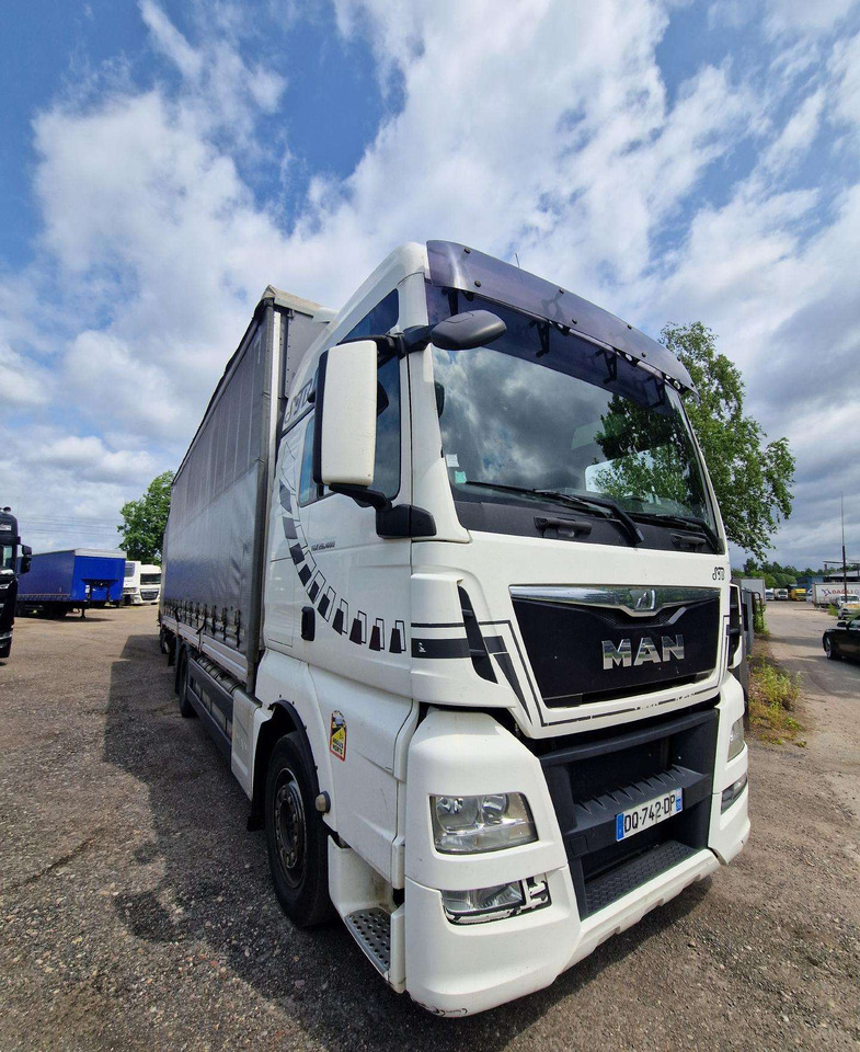 MAN TGX 480 - Curtain side truck: picture 3 MAN TGX 480 - Curtain side truck: picture 3