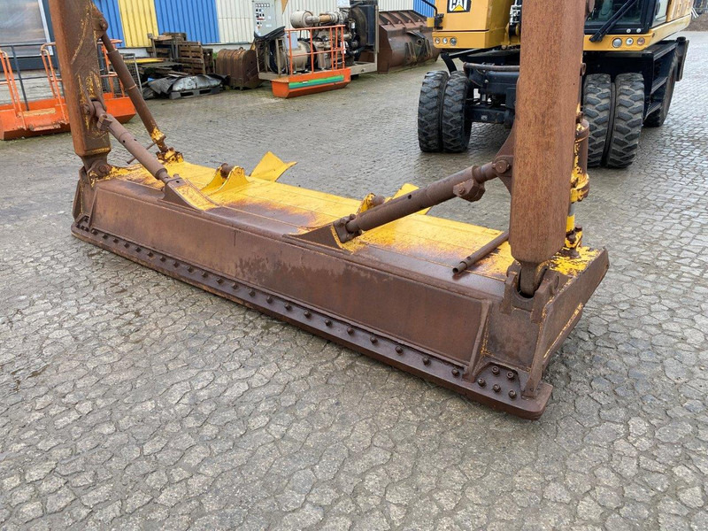 Caterpillar D65 PX - Blade: picture 2 Caterpillar D65 PX - Blade: picture 2