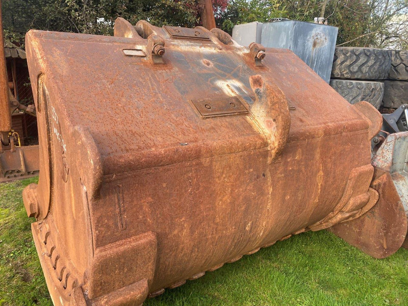 KleppMek CAT 390 Heavy Duty KM4 - 8000 - Bucket: picture 3 KleppMek CAT 390 Heavy Duty KM4 - 8000 - Bucket: picture 3