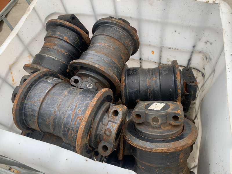 Hitachi Hitachi EX1200D5 bottom track roller SF - Spare parts: picture 2 Hitachi Hitachi EX1200D5 bottom track roller SF - Spare parts: picture 2