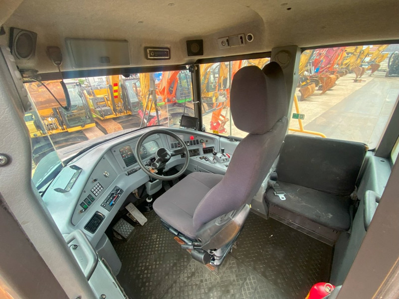 Volvo A30D 6x6 dumper articulated hauler NVT - Dumper: picture 4 Volvo A30D 6x6 dumper articulated hauler NVT - Dumper: picture 4