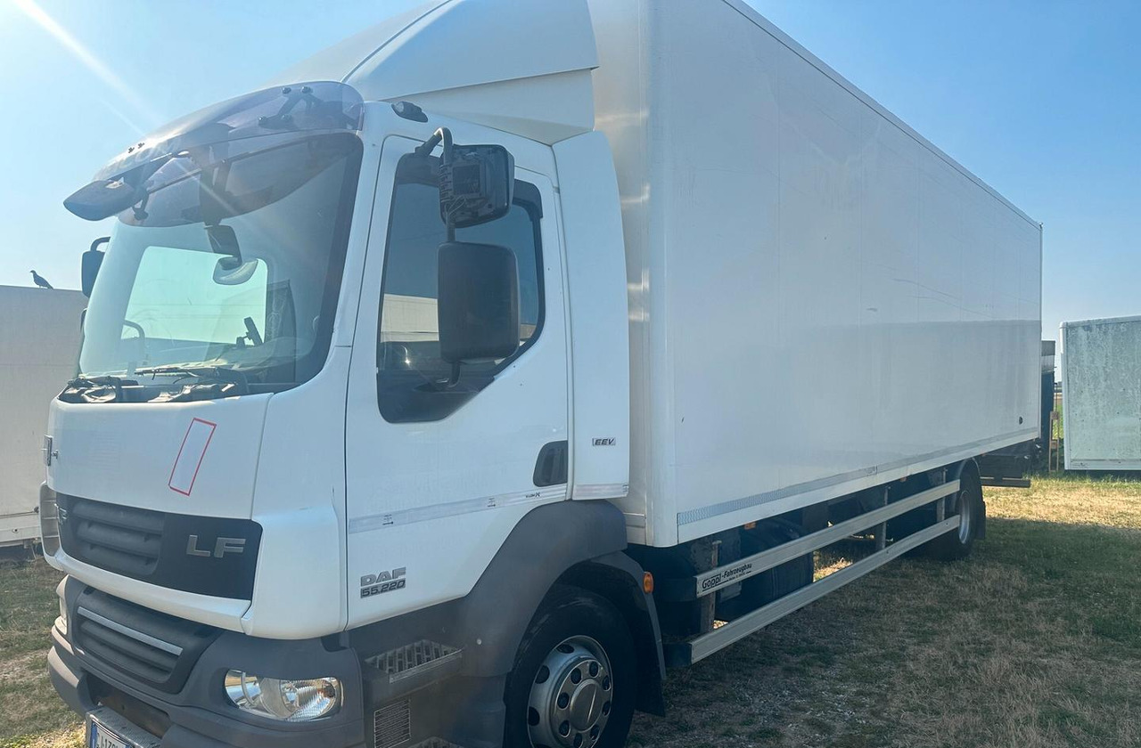 DAF LF 55.220 FURGONE 8 MT. - Box truck: picture 1 DAF LF 55.220 FURGONE 8 MT. - Box truck: picture 1