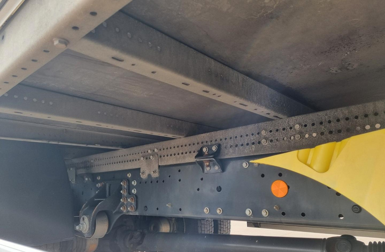 Iveco 120e25p centin asponda euro 6 - Curtain side truck: picture 5 Iveco 120e25p centin asponda euro 6 - Curtain side truck: picture 5