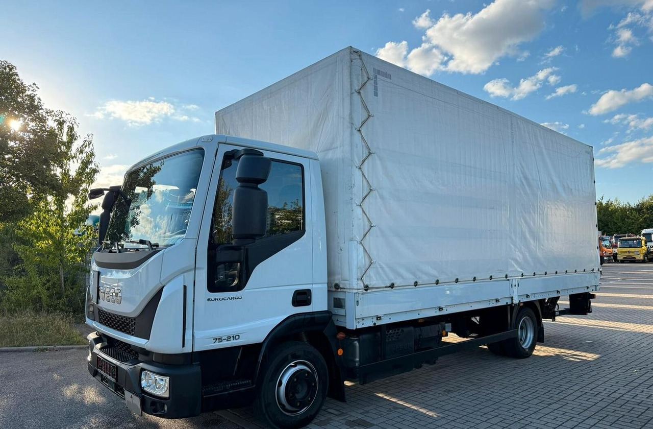 Iveco - Curtain side truck: picture 3 Iveco - Curtain side truck: picture 3
