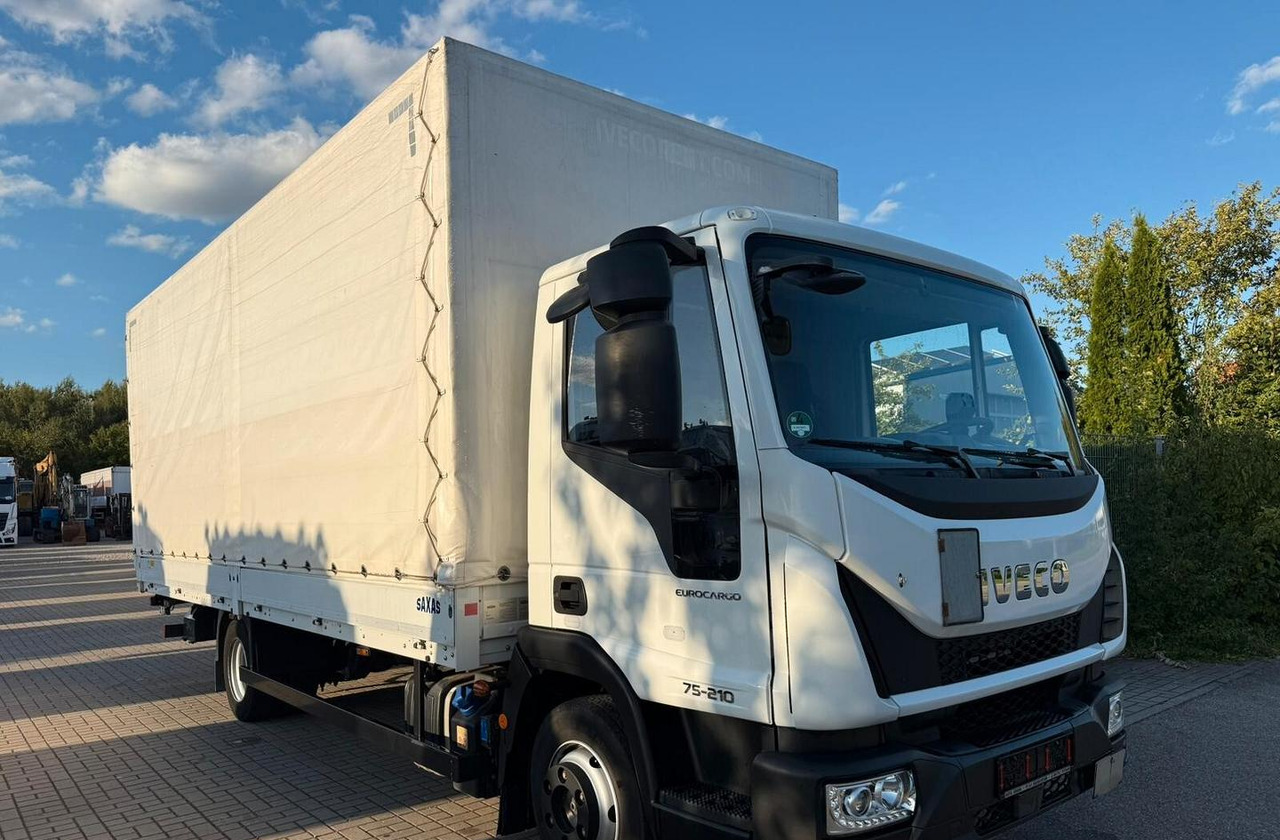 Iveco - Curtain side truck: picture 1 Iveco - Curtain side truck: picture 1