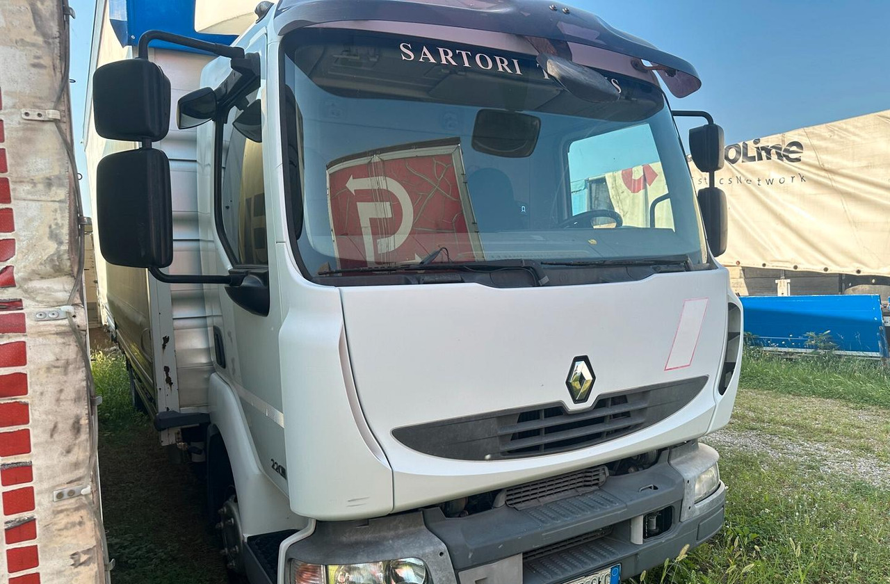 Renault MIDLUM 215.10 - Curtain side truck: picture 2 Renault MIDLUM 215.10 - Curtain side truck: picture 2