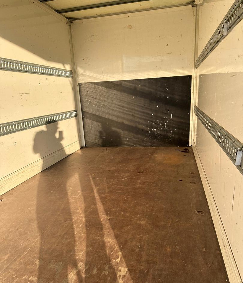 Volkswagen - Closed box van: picture 5 Volkswagen - Closed box van: picture 5