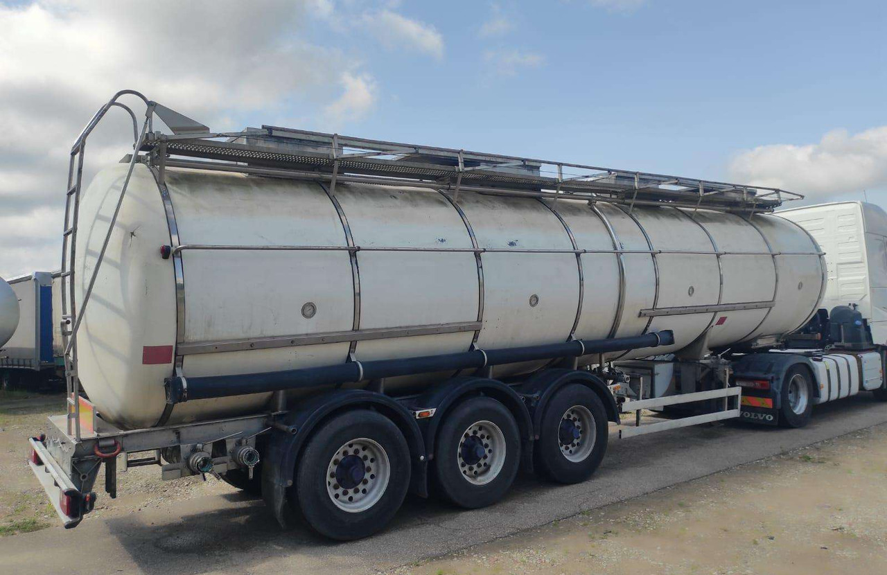 Farcinox FX-3-11 - Tanker semi-trailer: picture 4 Farcinox FX-3-11 - Tanker semi-trailer: picture 4