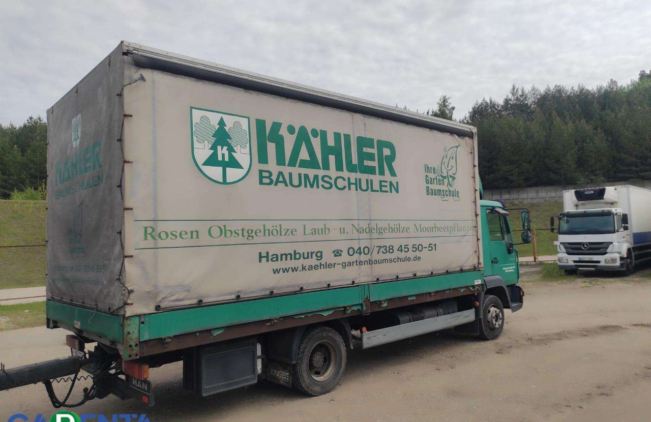 MAN LE8.220 - Curtain side truck: picture 3 MAN LE8.220 - Curtain side truck: picture 3