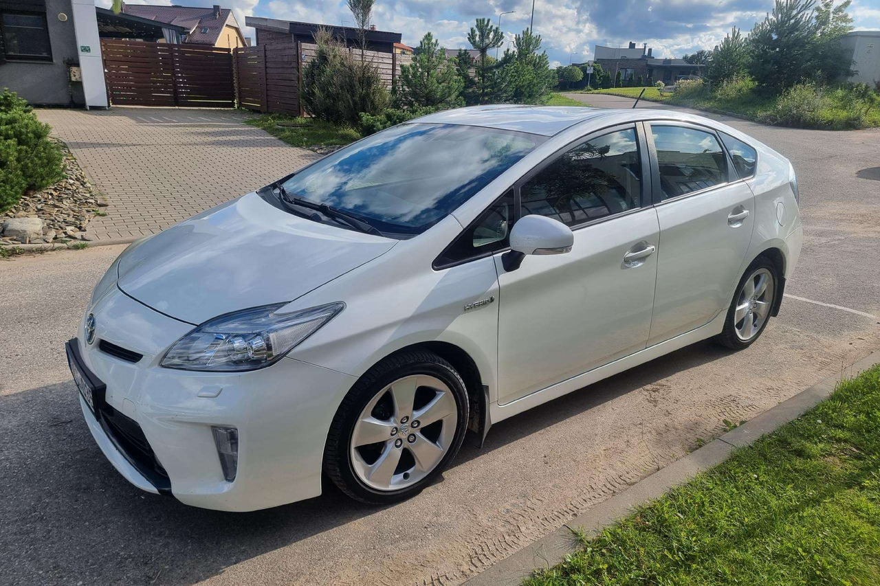 Toyota Corolla - Saloon car: picture 5 Toyota Corolla - Saloon car: picture 5