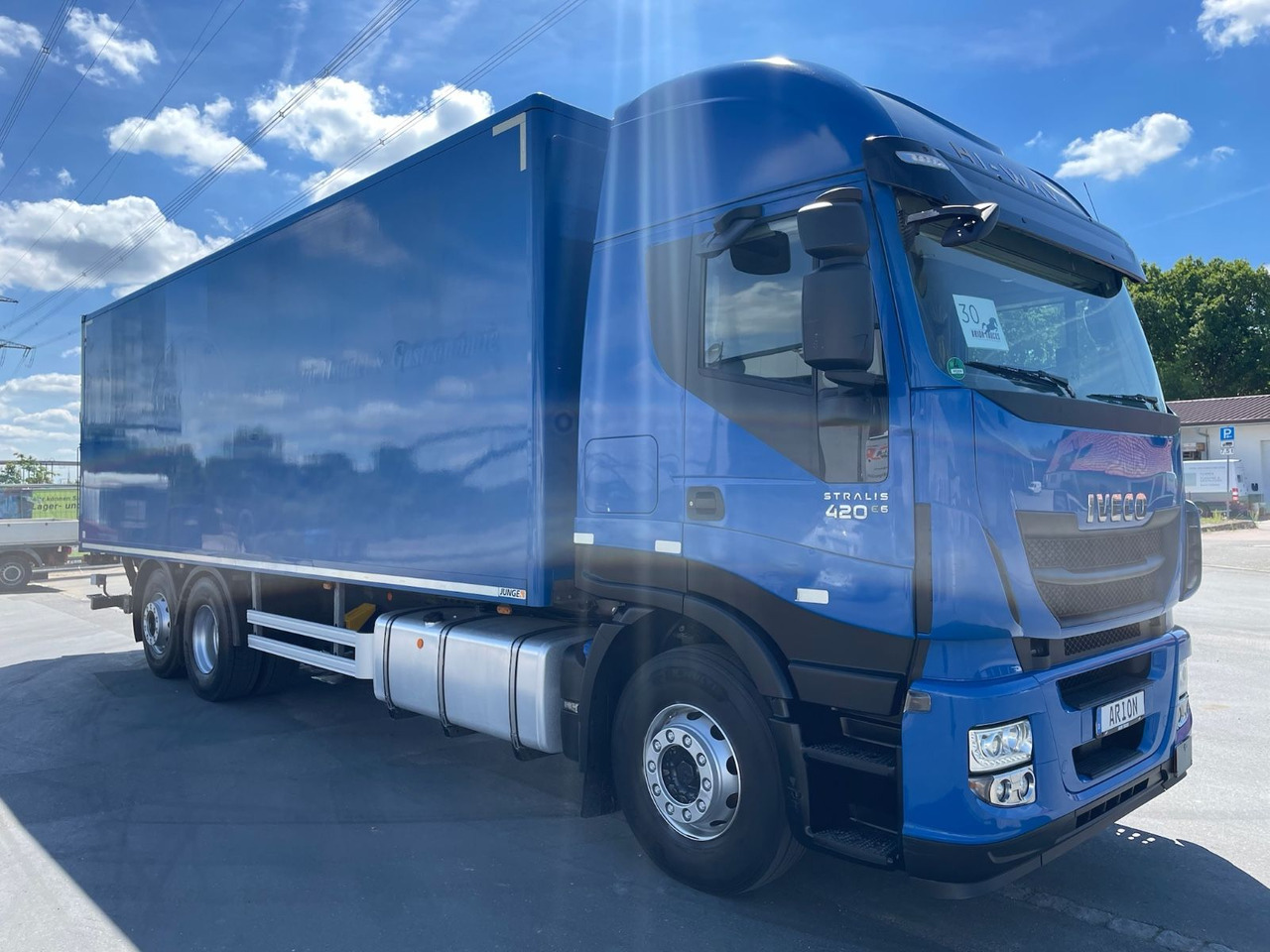 Iveco Stralis 420 Koffer/Thermoisoliert/LBW/NLA/AC/EU6 - Box truck: picture 1 Iveco Stralis 420 Koffer/Thermoisoliert/LBW/NLA/AC/EU6 - Box truck: picture 1