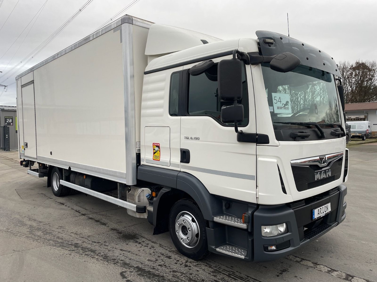MAN TGL 8.190 4x2 BL Koffer/LBW/PALFINGER/AC/EU6d - Box truck: picture 1 MAN TGL 8.190 4x2 BL Koffer/LBW/PALFINGER/AC/EU6d - Box truck: picture 1