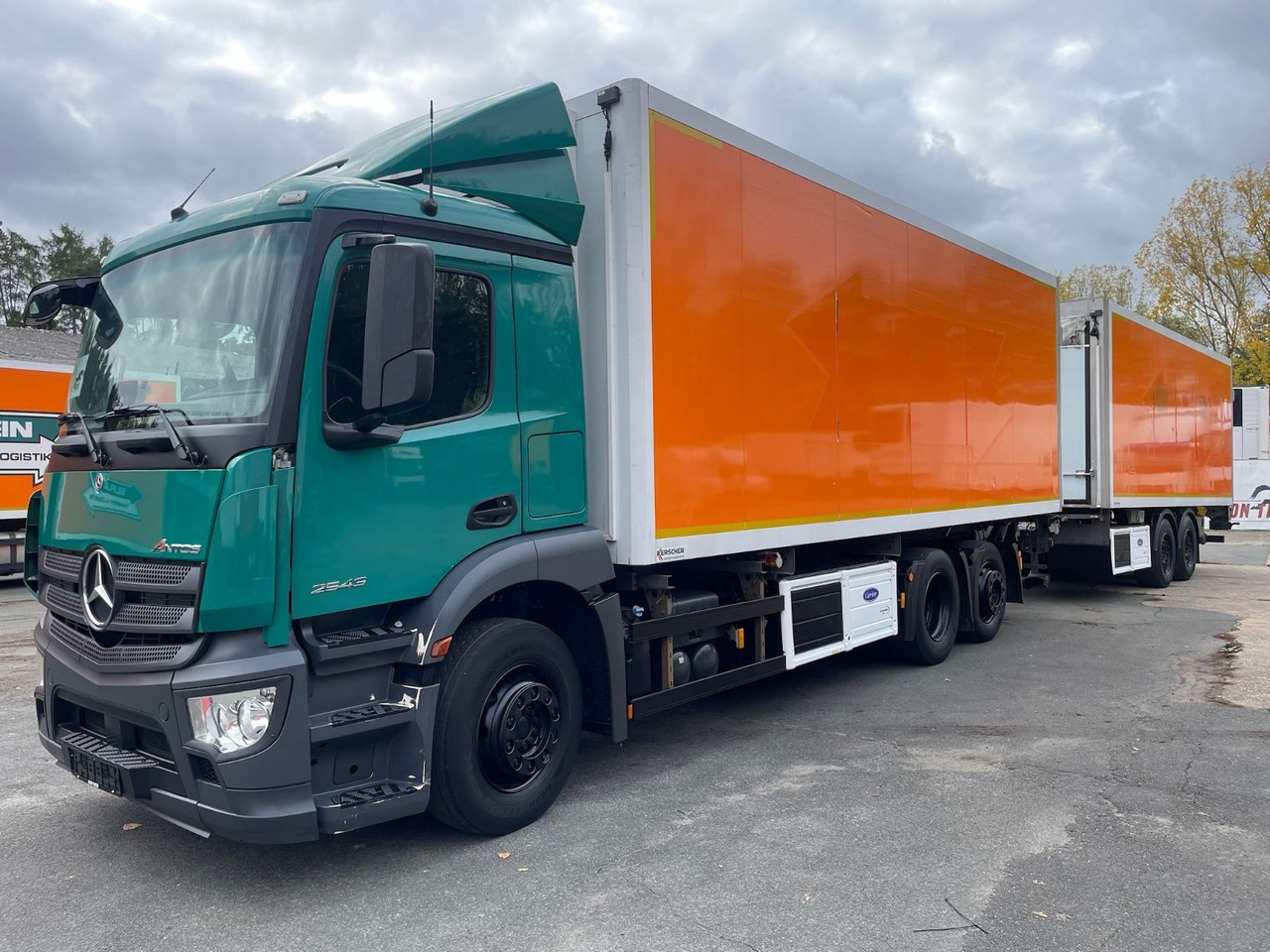 Mercedes-Benz Antos 2543 6x2 Kühlkoffer/CARRIER/NLA/LBW/AC/EU6 - Refrigerated truck: picture 3 Mercedes-Benz Antos 2543 6x2 Kühlkoffer/CARRIER/NLA/LBW/AC/EU6 - Refrigerated truck: picture 3