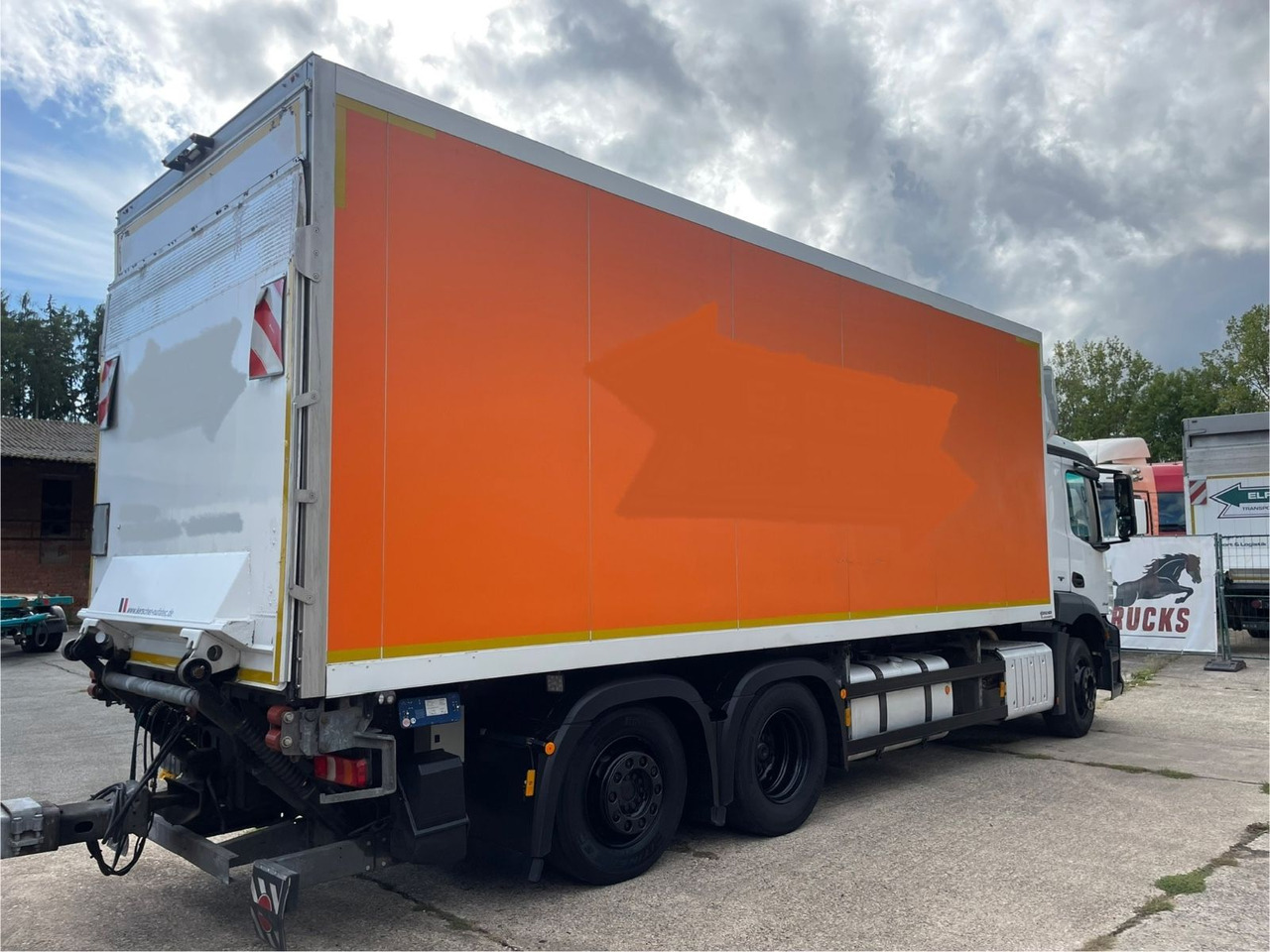 Mercedes-Benz Antos 2543 6x2 Kühlkoffer/CARRIER/NLA/LBW/AC/EU6 - Refrigerated truck: picture 5 Mercedes-Benz Antos 2543 6x2 Kühlkoffer/CARRIER/NLA/LBW/AC/EU6 - Refrigerated truck: picture 5