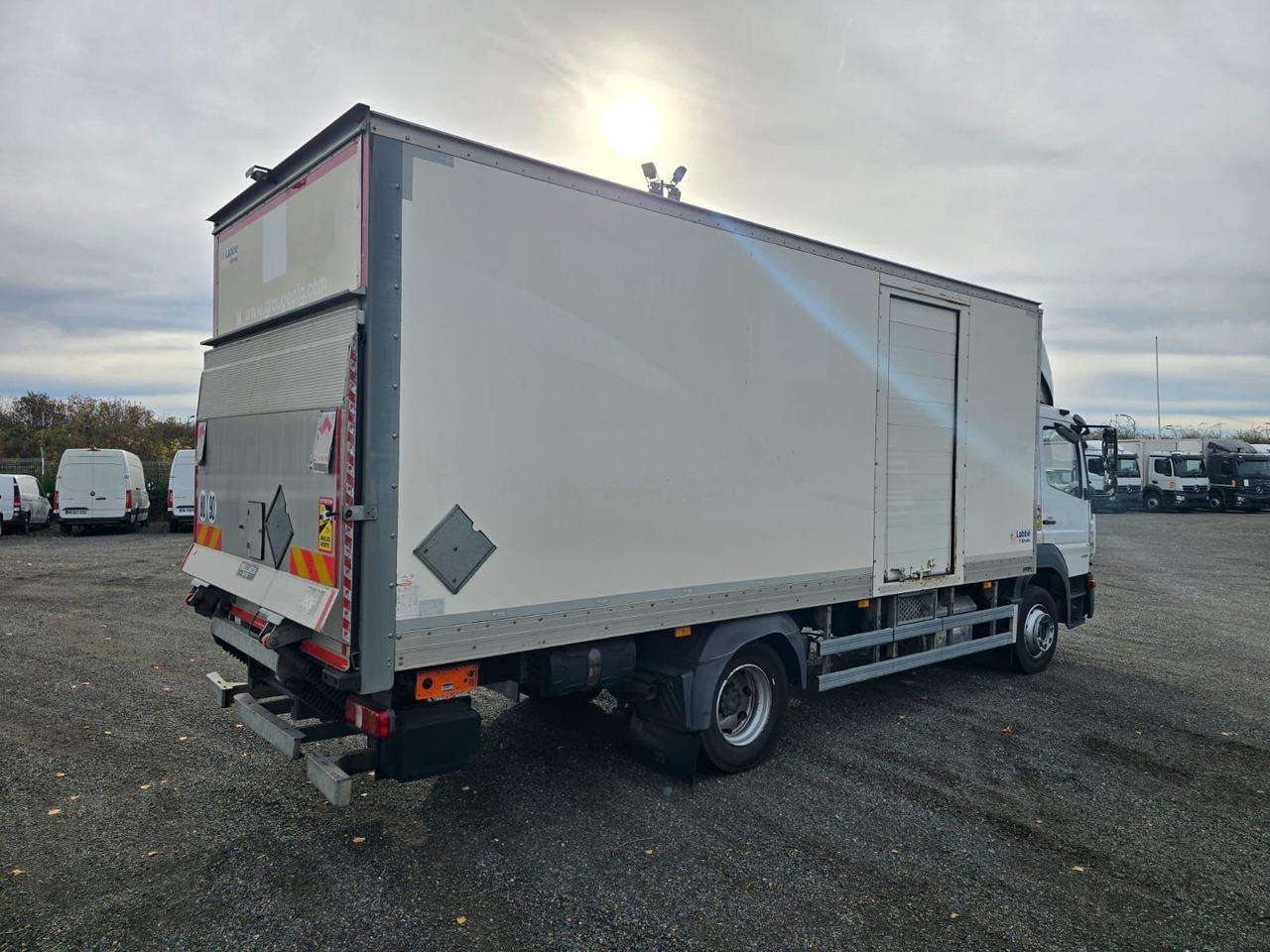 Mercedes-Benz Atego 1218 4x2 Koffer/FULL-ADR/EXIII/LBW/AC/EU6d - Box truck: picture 3 Mercedes-Benz Atego 1218 4x2 Koffer/FULL-ADR/EXIII/LBW/AC/EU6d - Box truck: picture 3