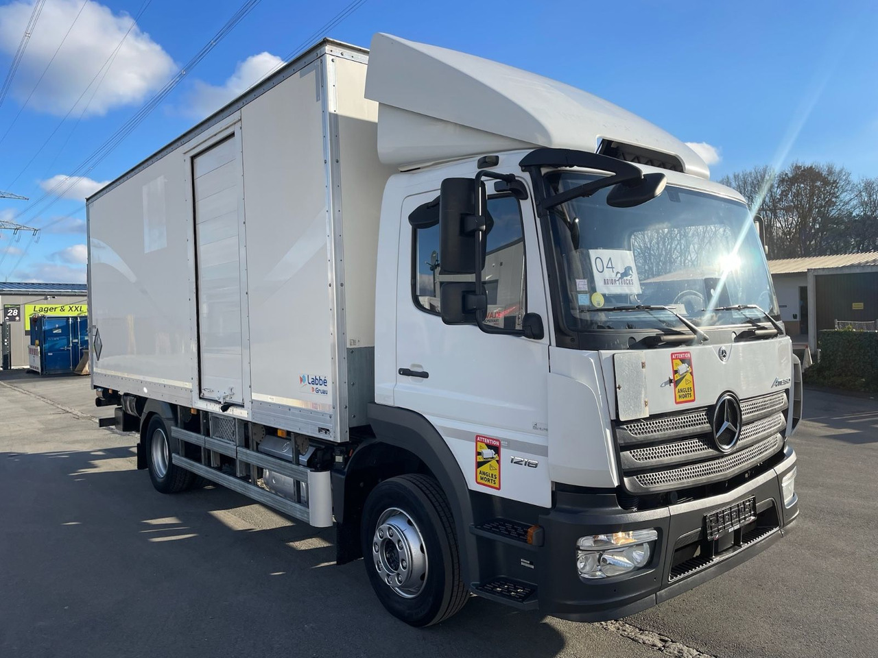 Mercedes-Benz Atego 1218 4x2 Koffer/FULL-ADR/EXIII/LBW/AC/EU6d - Box truck: picture 1 Mercedes-Benz Atego 1218 4x2 Koffer/FULL-ADR/EXIII/LBW/AC/EU6d - Box truck: picture 1