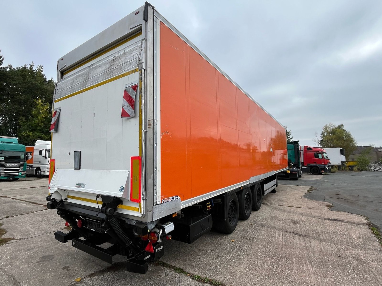 Schmitz Cargobull SCB*S3B/CARRIER/Vector1550/LBW/BÄR/2347h/13,4m - Refrigerated semi-trailer: picture 4 Schmitz Cargobull SCB*S3B/CARRIER/Vector1550/LBW/BÄR/2347h/13,4m - Refrigerated semi-trailer: picture 4