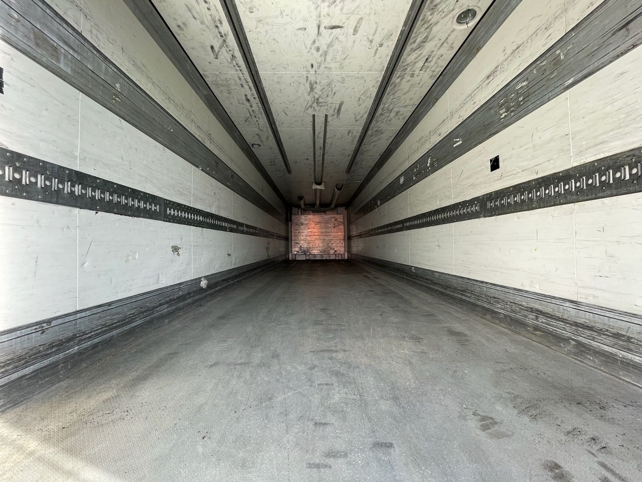Refrigerated semi-trailer Schmitz Cargobull SKO10/THERMOKING/SL200e/LBW/BÄR/11,15m/Lenkachse: picture 8 Refrigerated semi-trailer Schmitz Cargobull SKO10/THERMOKING/SL200e/LBW/BÄR/11,15m/Lenkachse: picture 8