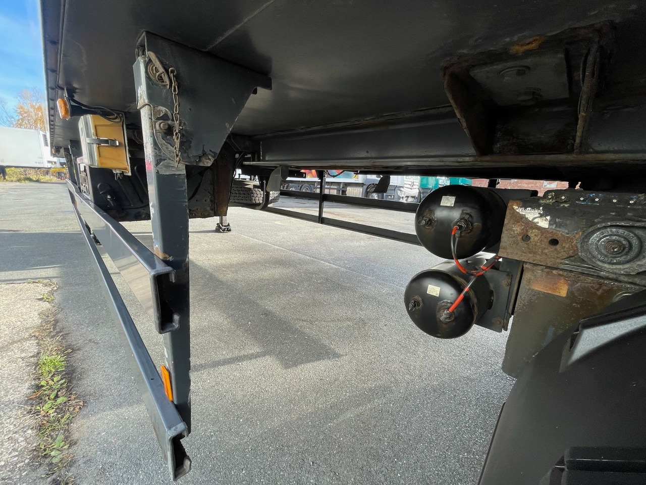 Refrigerated semi-trailer Schmitz Cargobull SKO10/THERMOKING/SL200e/LBW/BÄR/11,15m/Lenkachse: picture 12 Refrigerated semi-trailer Schmitz Cargobull SKO10/THERMOKING/SL200e/LBW/BÄR/11,15m/Lenkachse: picture 12