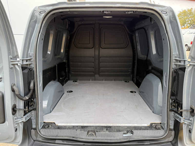 Small van Nissan Townstar N-Connecta 1.3 130PK **Benzine** L1H1 Airco Carplay Cruise Control Trekhaak Keyless Start Stoelverwarming Parkeersensoren voor achter: picture 12 Small van Nissan Townstar N-Connecta 1.3 130PK **Benzine** L1H1 Airco Carplay Cruise Control Trekhaak Keyless Start Stoelverwarming Parkeersensoren voor achter: picture 12