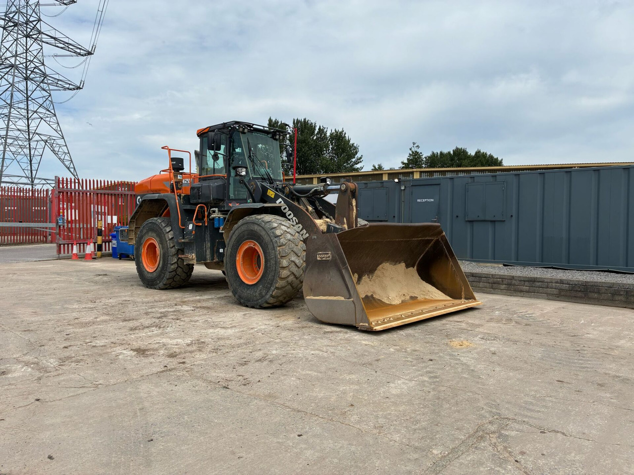 Wheel loader Doosan DL420: picture 7