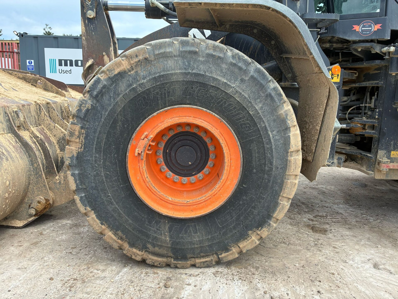Wheel loader Doosan DL420: picture 20