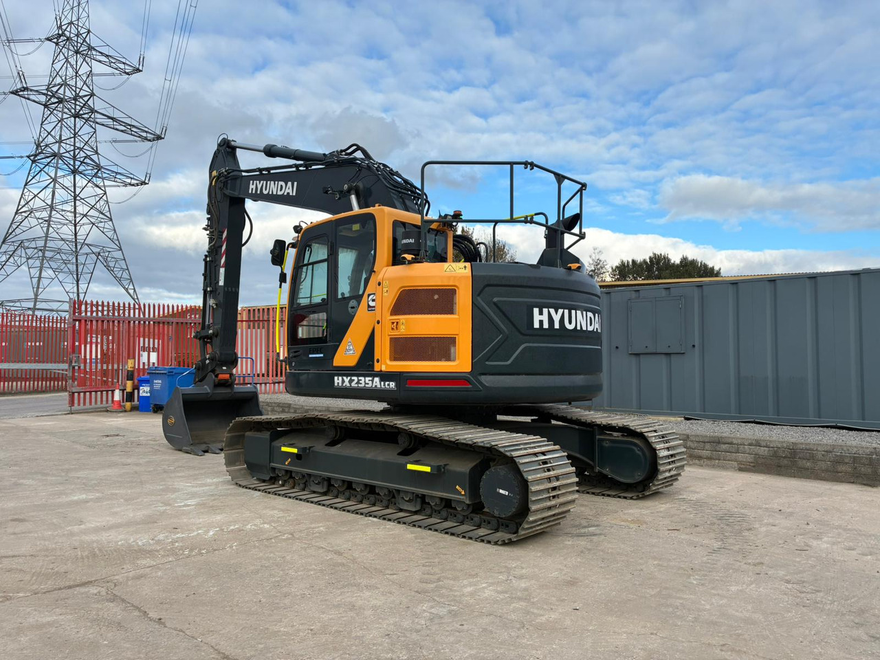 Hyundai HX235ALCR - Crawler excavator: picture 3 Hyundai HX235ALCR - Crawler excavator: picture 3