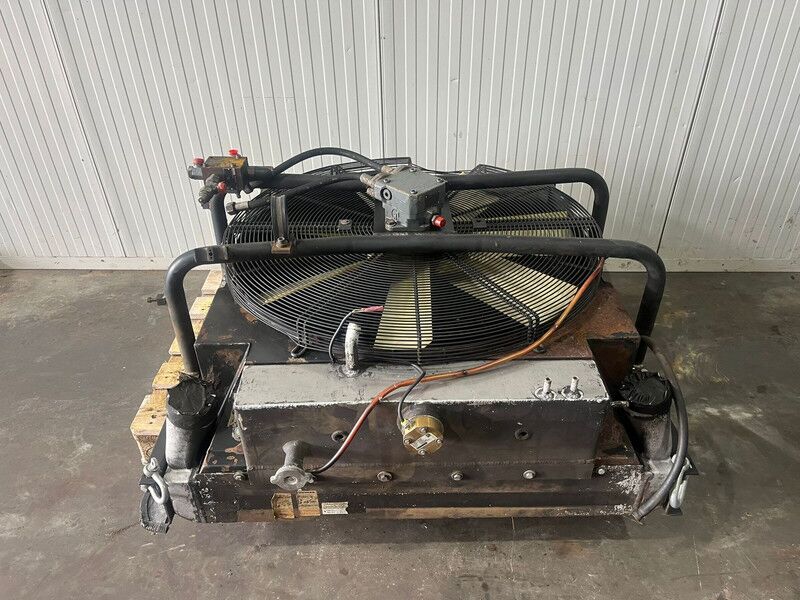 Liebherr Combined Radiator 1010694 - Radiator: picture 1 Liebherr Combined Radiator 1010694 - Radiator: picture 1