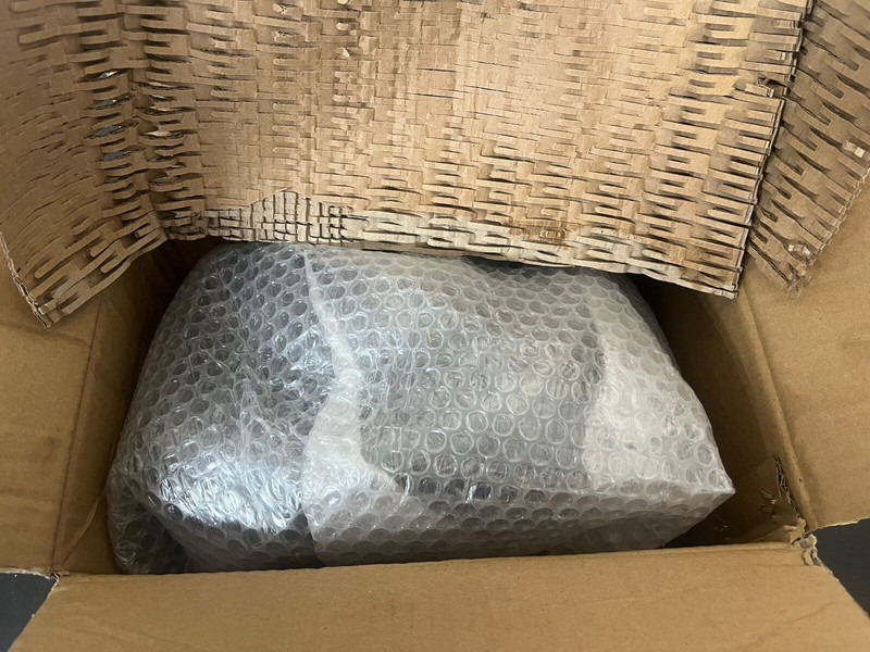 Liebherr P944 / R954 / R944 / R954 / L556-454 / L566-460 - Coolant pump: picture 3 Liebherr P944 / R954 / R944 / R954 / L556-454 / L566-460 - Coolant pump: picture 3