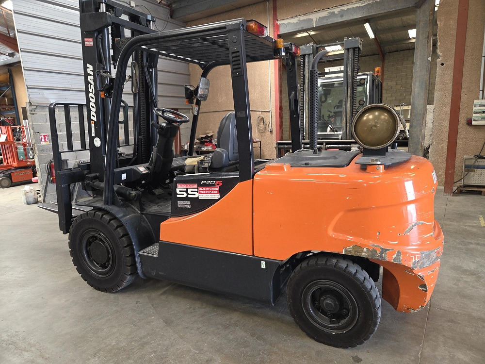 DOOSAN G55C-5 - LPG forklift: picture 2 DOOSAN G55C-5 - LPG forklift: picture 2