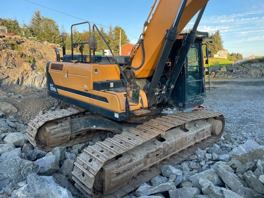 Crawler excavator Hyundai HX 300 L: picture 15