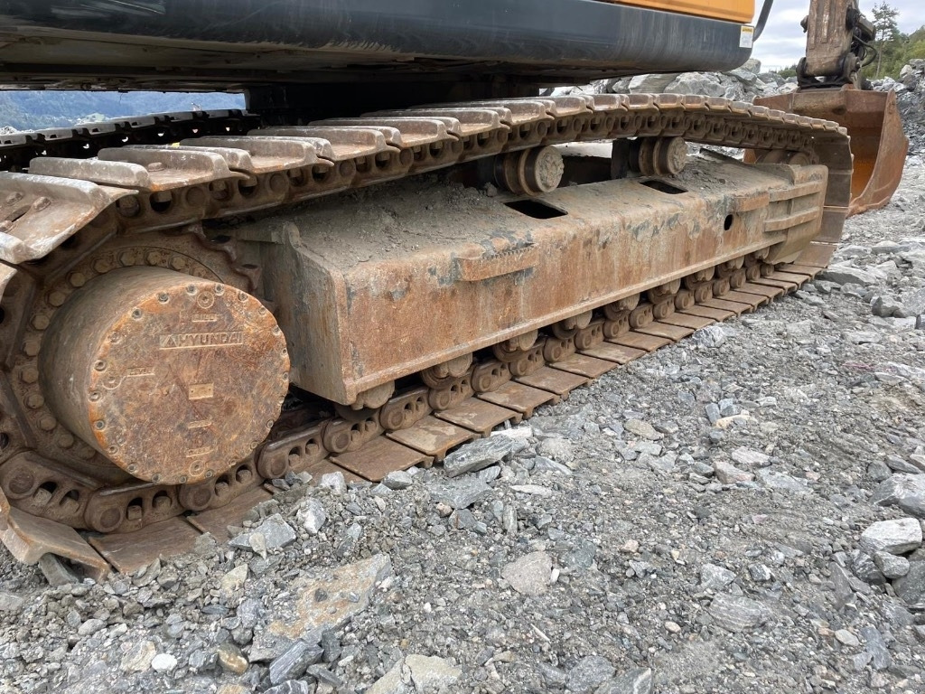 Crawler excavator Hyundai HX 300 L: picture 14