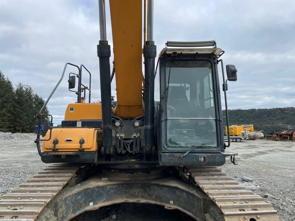 Crawler excavator Hyundai HX 300 L: picture 7