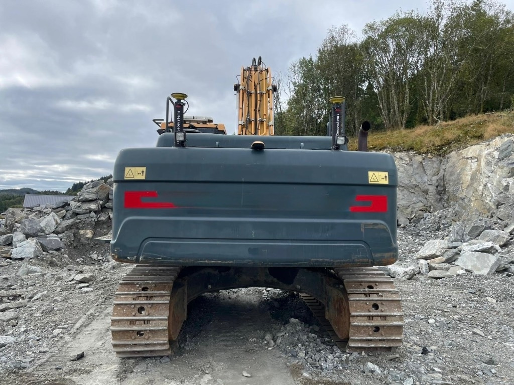 Crawler excavator Hyundai HX 300 L: picture 10