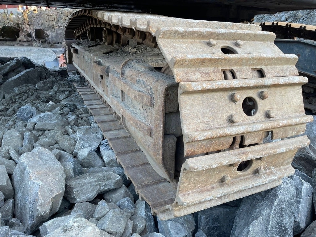 Crawler excavator Hyundai HX 300 L: picture 20