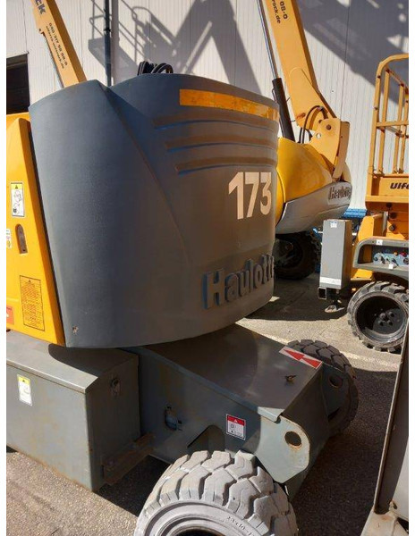 Haulotte HA 15 IP - Articulated boom lift: picture 5 Haulotte HA 15 IP - Articulated boom lift: picture 5