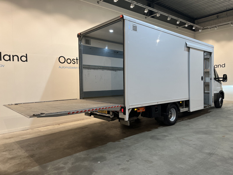 Iveco 70C18 3.0 Automaat Bakwagen / Dhollandia Laadklep / Euro 6 / Luchtvering / Airco / Camera / Cruise Control / Zijdeur - Box truck: picture 2 Iveco 70C18 3.0 Automaat Bakwagen / Dhollandia Laadklep / Euro 6 / Luchtvering / Airco / Camera / Cruise Control / Zijdeur - Box truck: picture 2