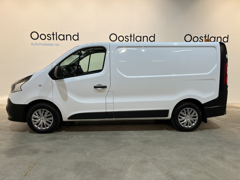 Renault Trafic 1.6 dCi T27 L1H1 Servicebus / Bott Inrichting / Euro 6 / 220V. / Airco / Cruise Control / Camera / Trekhaak - Small van: picture 5 Renault Trafic 1.6 dCi T27 L1H1 Servicebus / Bott Inrichting / Euro 6 / 220V. / Airco / Cruise Control / Camera / Trekhaak - Small van: picture 5