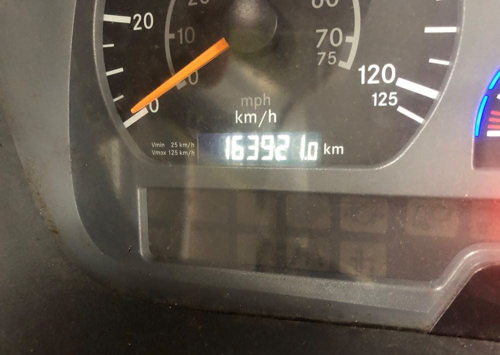 Snow removal vehicle Mercedes-Benz Mercedes Axor 4x4 2006 1829 piaskarka solarka rama: picture 7