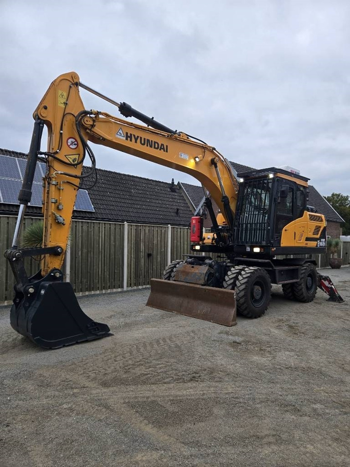 Wheel excavator Hyundai HW 160: picture 8
