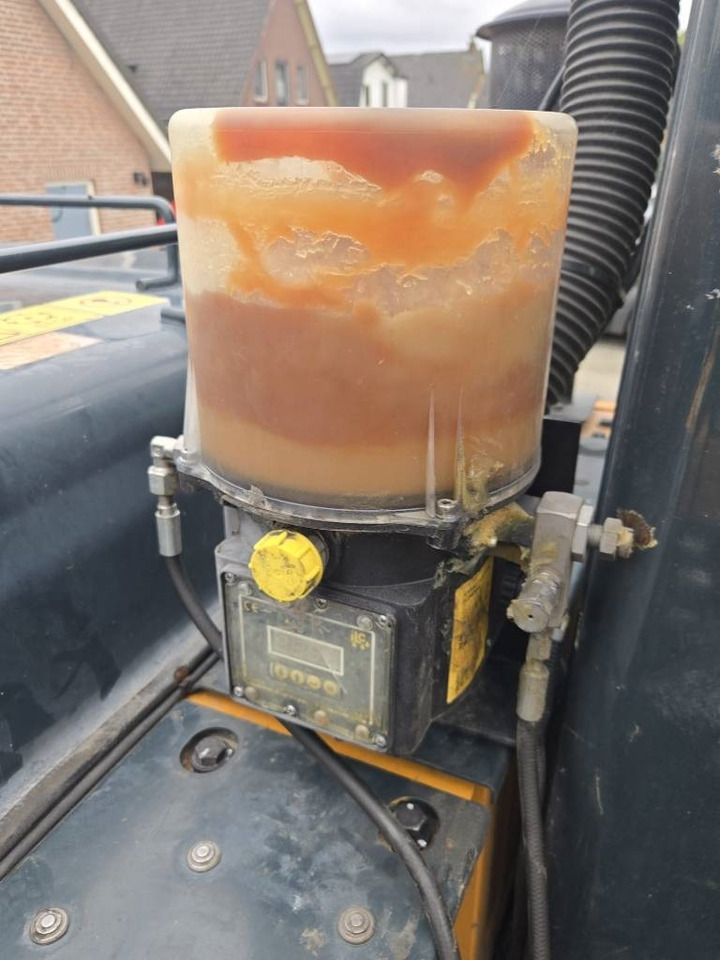 Wheel excavator Hyundai HW 160: picture 19