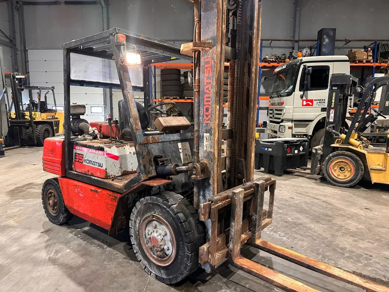 Komatsu FD 35 - Diesel forklift: picture 3 Komatsu FD 35 - Diesel forklift: picture 3
