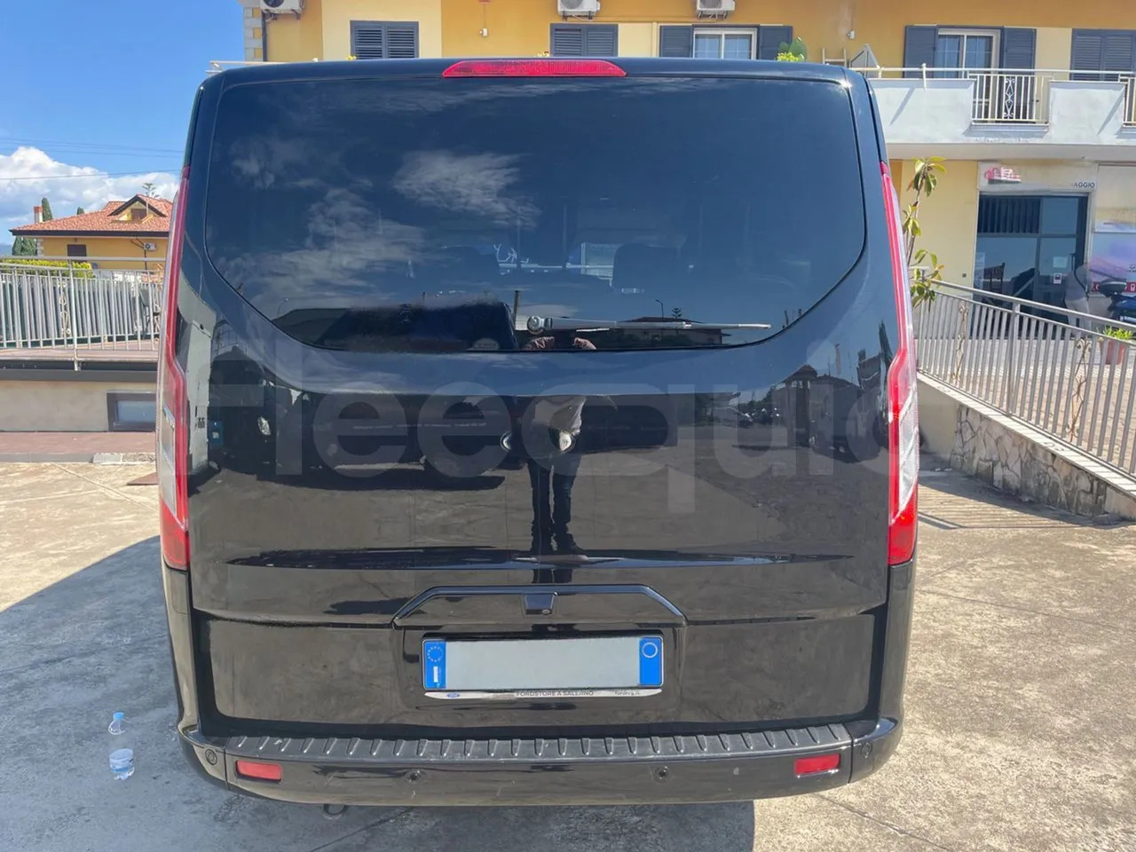 Ford Tourneo Custom - Minibus, People carrier: picture 5 Ford Tourneo Custom - Minibus, People carrier: picture 5