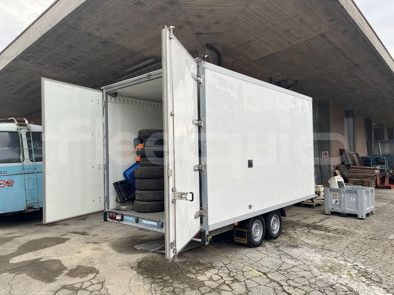 Humbaur Rimorchio - Closed box trailer: picture 5 Humbaur Rimorchio - Closed box trailer: picture 5