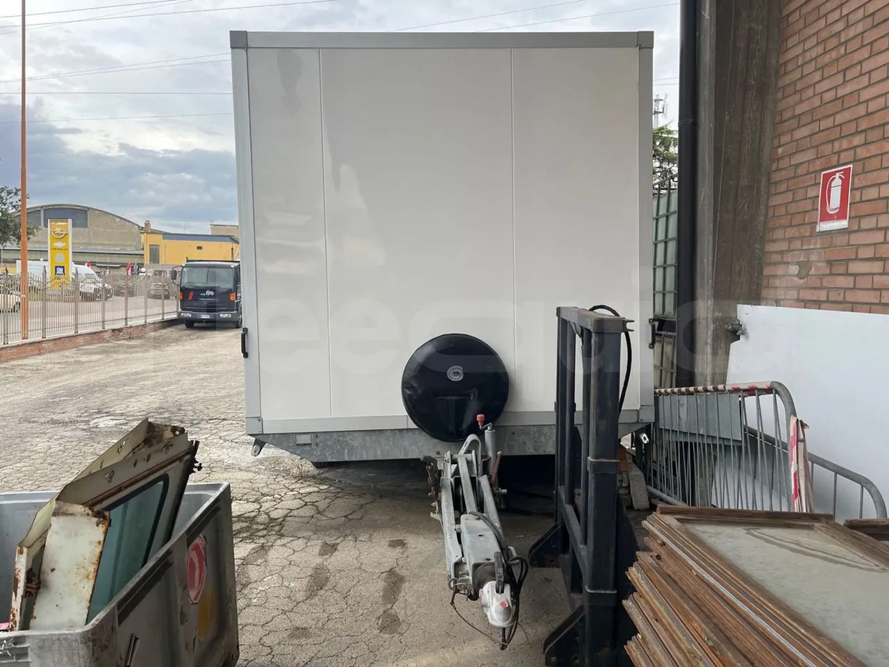 Humbaur Rimorchio - Closed box trailer: picture 1 Humbaur Rimorchio - Closed box trailer: picture 1