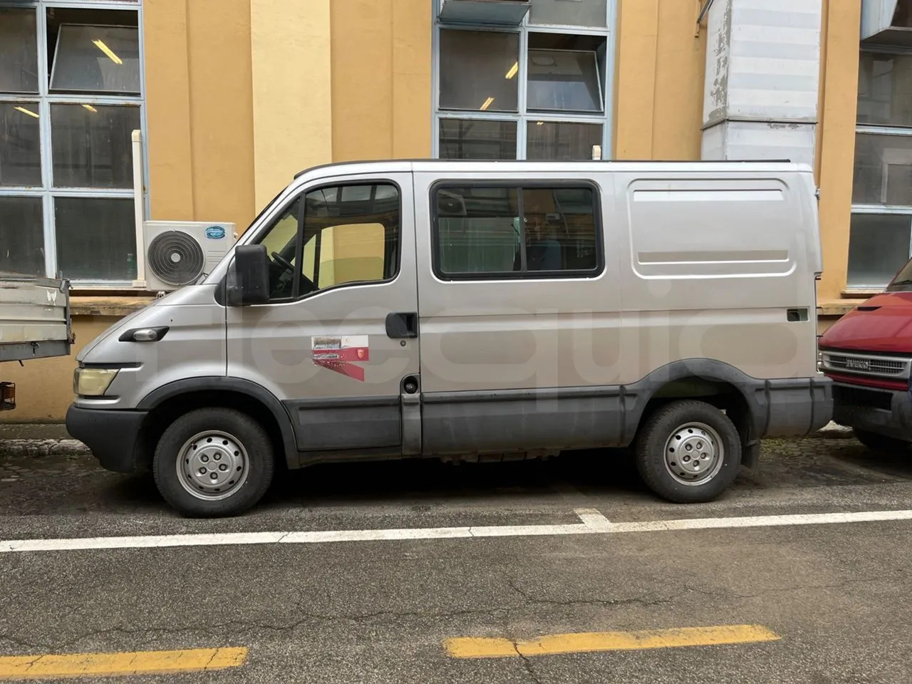 Iveco Daily - Minibus, People carrier: picture 4 Iveco Daily - Minibus, People carrier: picture 4