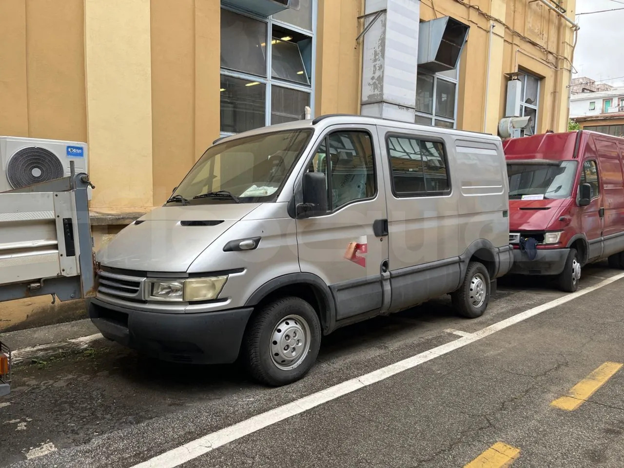 Iveco Daily - Minibus, People carrier: picture 3 Iveco Daily - Minibus, People carrier: picture 3