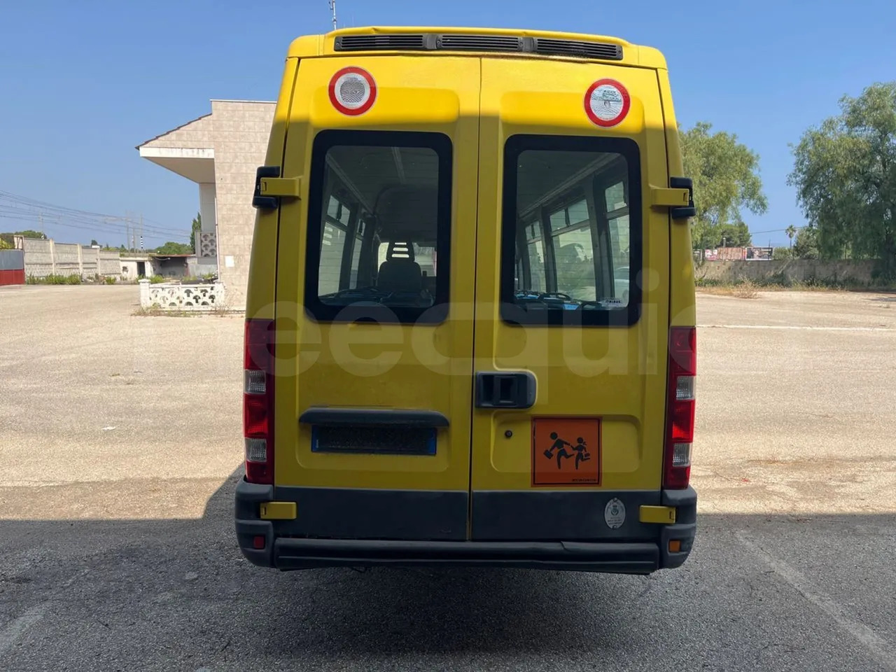 Iveco Daily - School bus: picture 5 Iveco Daily - School bus: picture 5