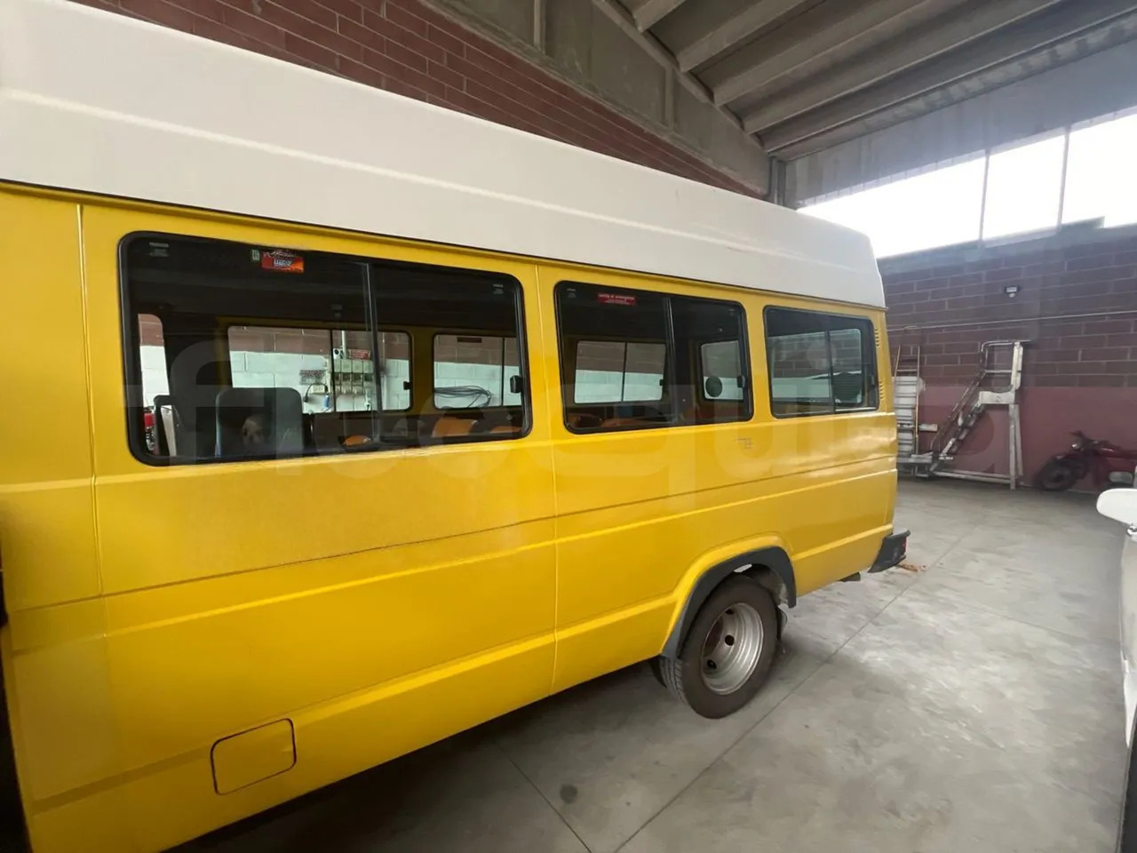 Iveco Daily - School bus: picture 5 Iveco Daily - School bus: picture 5